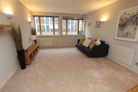 2 bedroom flat to rent, South Parade, Leeds