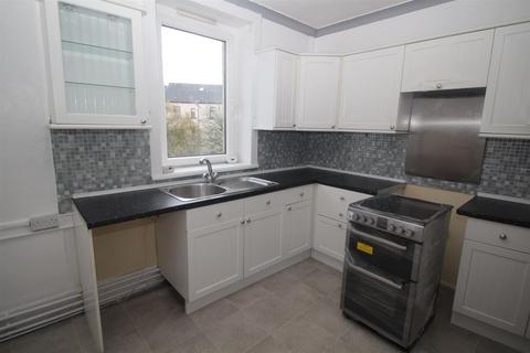 2 bedroom flat to rent, Pine Street, Greenock