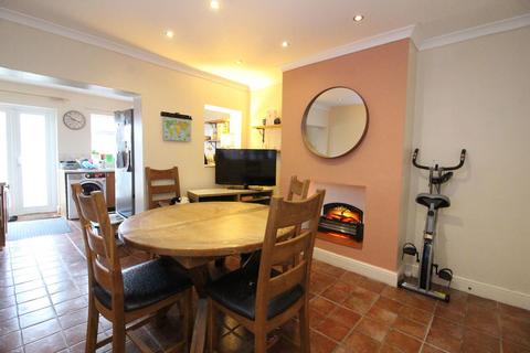 2 bedroom semi-detached house for sale, Mount Pleasant, Kingswinford DY6