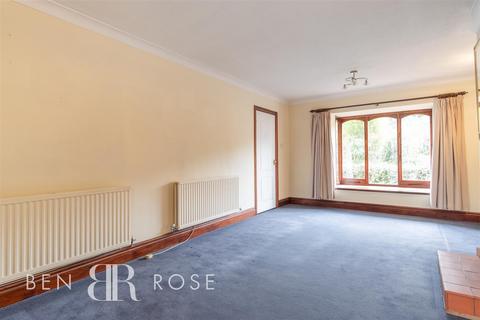 4 Colyton Close, Chorley, PR6 0TD