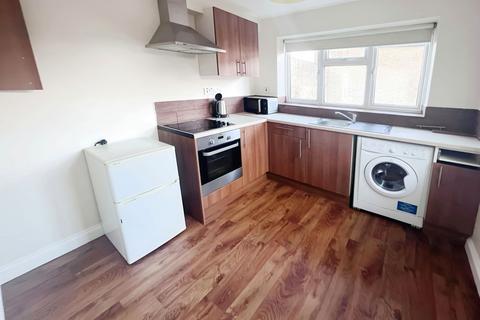 72 County Road, Swindon, SN1 2EW