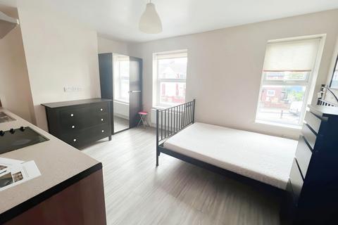 72 County Road, Swindon, SN1 2EW