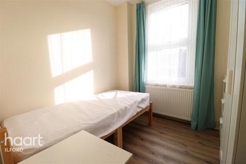 1 bedroom in a house share to rent, 260 Mortlake Road, Ilford