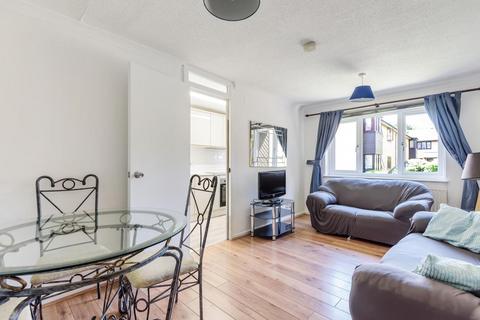 2 bedroom flat for sale, Wilkinson Way, Chiswick