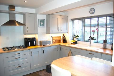 24 Fair Lawn, Albrighton, Wolverhampton, WV7 3QF