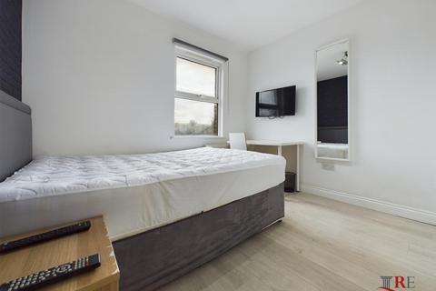 House share to rent, Old Oak Lane, London