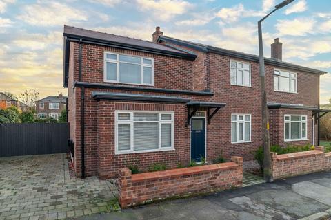 3 bedroom semi-detached house to rent, Green Lane, Stockport SK4