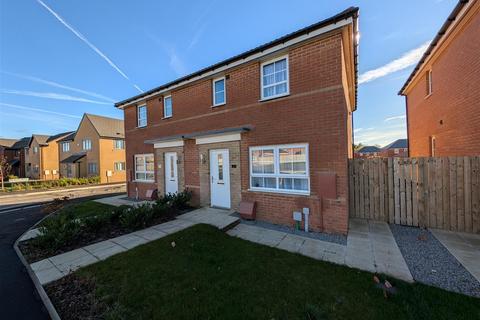 3 bedroom semi-detached house to rent, Nickleby Lane, Darlington