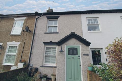 2 bedroom terraced house to rent, Wellesley Road, CM14