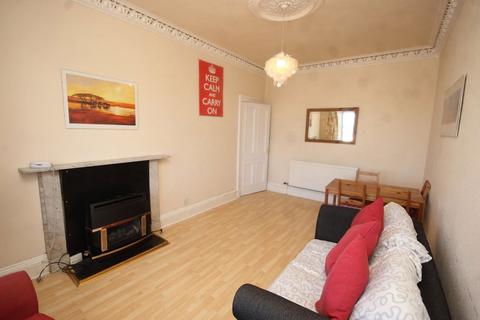 2 bedroom flat to rent, Caledonian Road