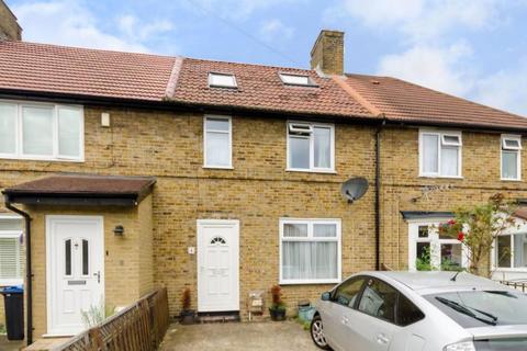 4 bedroom terraced house to rent, Easby Crescent, Surrey, SM4