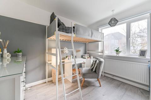 Flat 20, Cranleigh House West Barnes Lane, London, SW20 0BE