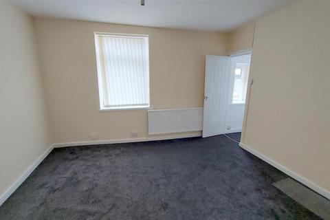 3 bedroom terraced house to rent, Coronation Terrace, Nantyffyllon, Maesteg