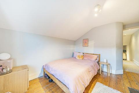 3 bedroom flat for sale, Hubert Grove, Clapham