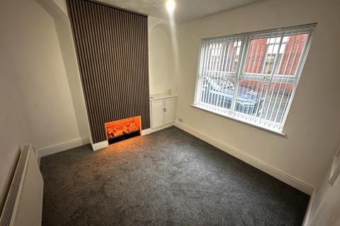 2 bedroom terraced house to rent, Hesketh Street Preston PR2 2RY