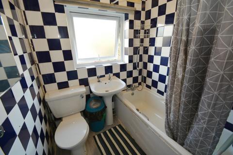 2 bedroom maisonette for sale, Ivy Close, Harrow, HA2 8RX