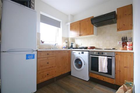 1 bedroom maisonette for sale, Dawn Redwood Close, Horton