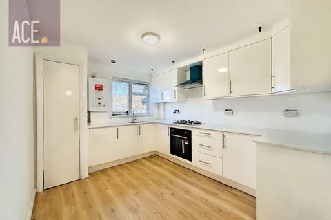 2 bedroom flat to rent, Jersey Road, Hounslow TW3