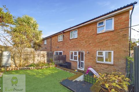 1 bedroom end of terrace house for sale, North Bank Close, Strood, Rochester ME2 2NL