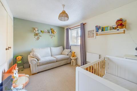 38 North Bank Close, Rochester, ME2 2NL