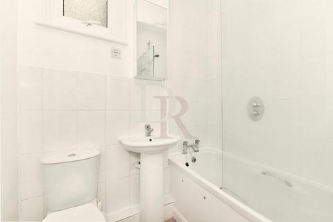 2 bedroom flat to rent, Hambalt Road, Clapham South, SW4