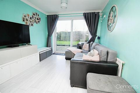 8 Someries Road, Hemel Hempstead, HP1 3PH