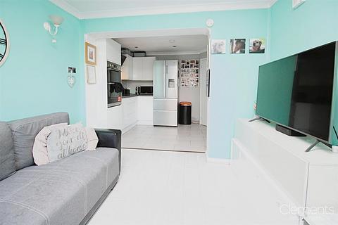 8 Someries Road, Hemel Hempstead, HP1 3PH