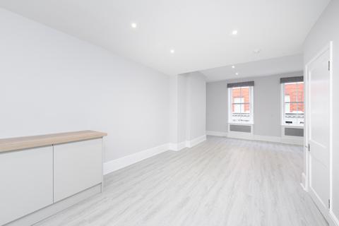 3 bedroom flat to rent, Museum Street