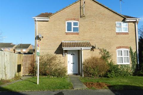 1 bedroom end of terrace house to rent, Cedar Way, Haywards Heath