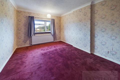 3 bedroom semi-detached house for sale, Ginhams Road, Crawley RH11