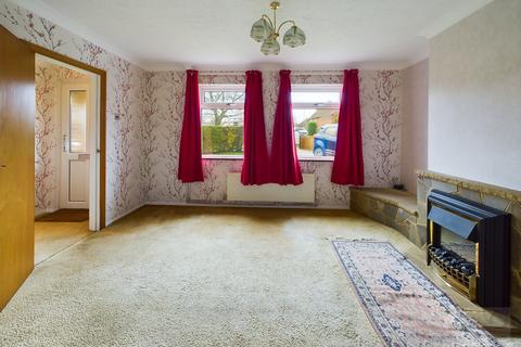 3 bedroom semi-detached house for sale, Ginhams Road, Crawley RH11