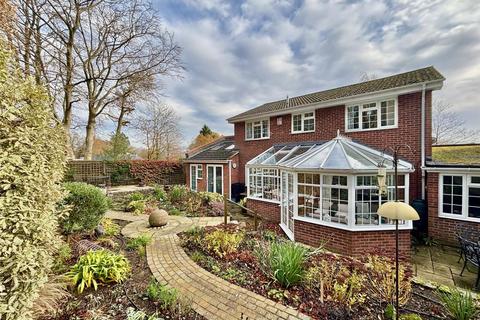 4 bedroom detached house for sale, Highlands Park, Seal, Sevenoaks