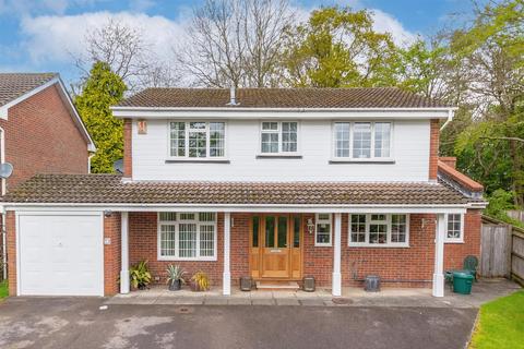 4 bedroom detached house for sale, Highlands Park, Seal, Sevenoaks