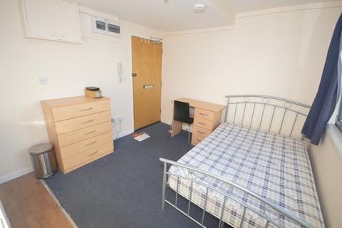 Studio to rent, Salisbury Street, SOUTHAMPTON SO15