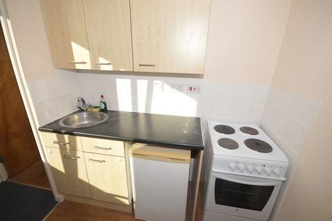 Studio to rent, Salisbury Street, SOUTHAMPTON SO15