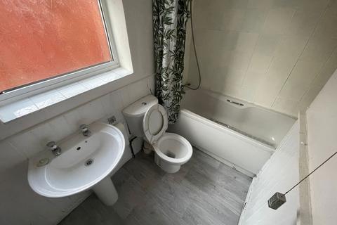 3 bedroom terraced house to rent, Goddard Avenue, Hull HU5