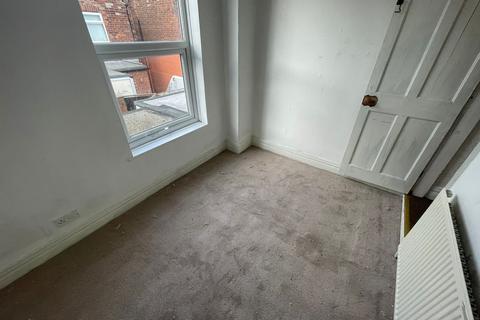 3 bedroom terraced house to rent, Goddard Avenue, Hull HU5