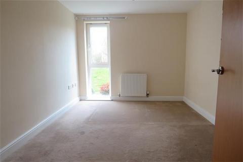 2 bedroom flat to rent, Commonwealth Drive, Crawley RH10