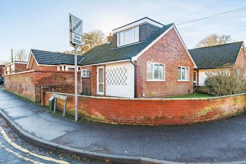 3 bedroom chalet for sale, North Park Avenue, Norwich