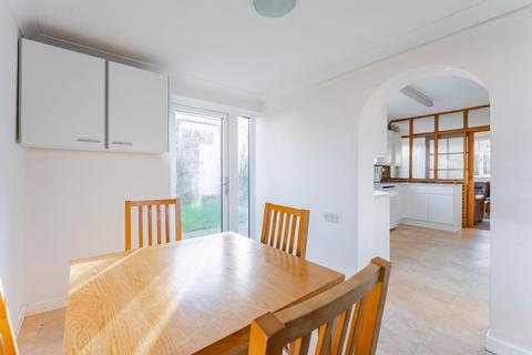 3 bedroom chalet for sale, North Park Avenue, Norwich