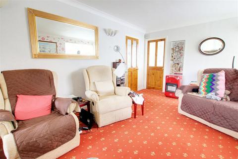 3 bedroom detached house for sale, Marina Road, Mablethorpe LN12