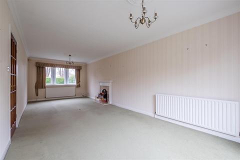 3 bedroom detached house for sale, Knowles Road, Brighouse