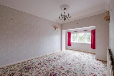 3 bedroom detached house for sale, Knowles Road, Brighouse