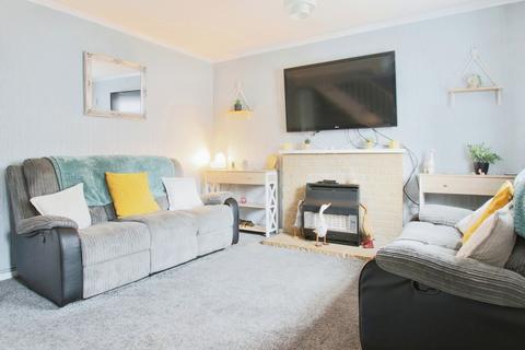 2 bedroom end of terrace house for sale, The Close, Driffield YO25