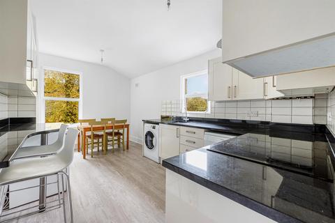 2 bedroom flat for sale, Whitestile Road, Brentford