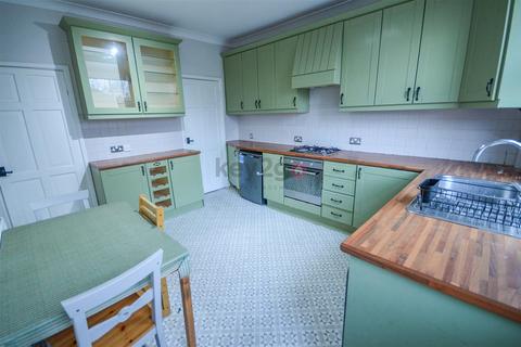 3 bedroom terraced house to rent, Cadman Street, Mosborough, Sheffield