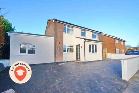 8 bedroom semi-detached house to rent, Romney Avenue, Lockleaze