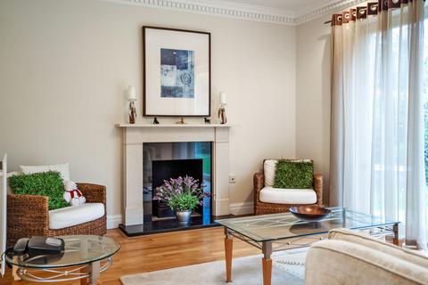 74 Gregories Road, Beaconsfield, HP9 1HL