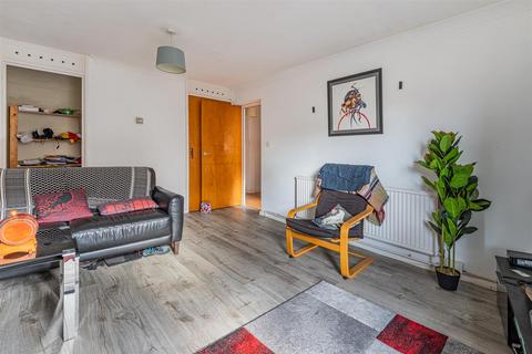 2 bedroom flat for sale, Cowbridge Road East, Cardiff CF11