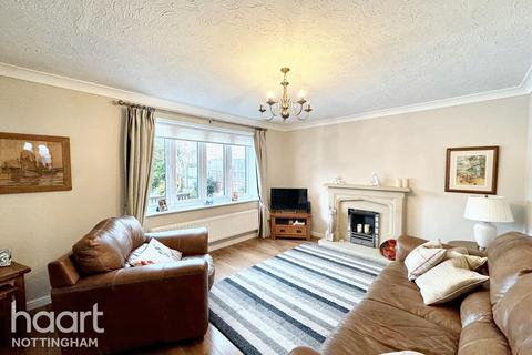 4 bedroom detached house for sale, Greenburn Close, Gamston